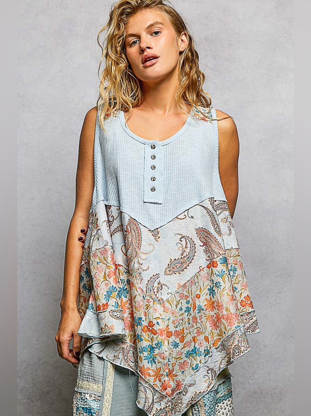 POL Boho Floral Handkerchief Hem Tank Top - Light Blue